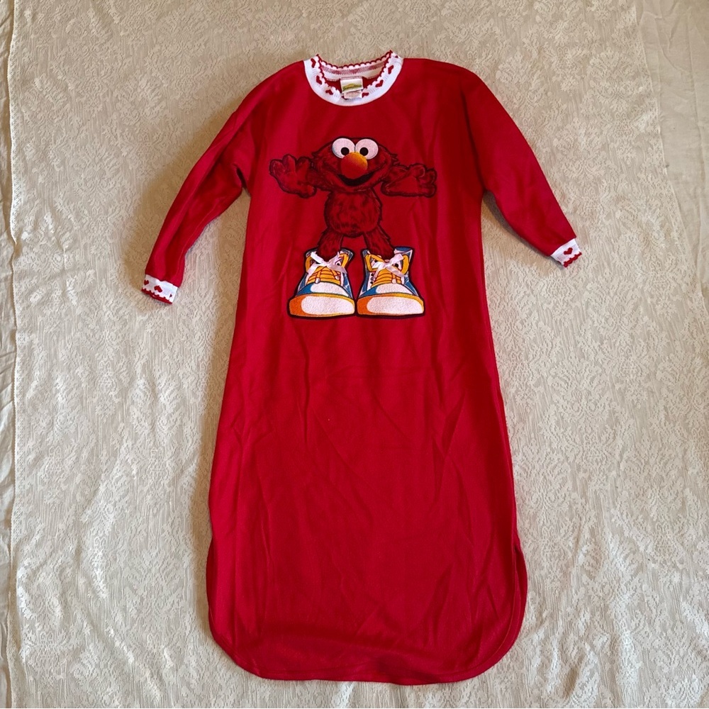 Vintage Elmo Sesame Street Elmo heart trim  nightgown